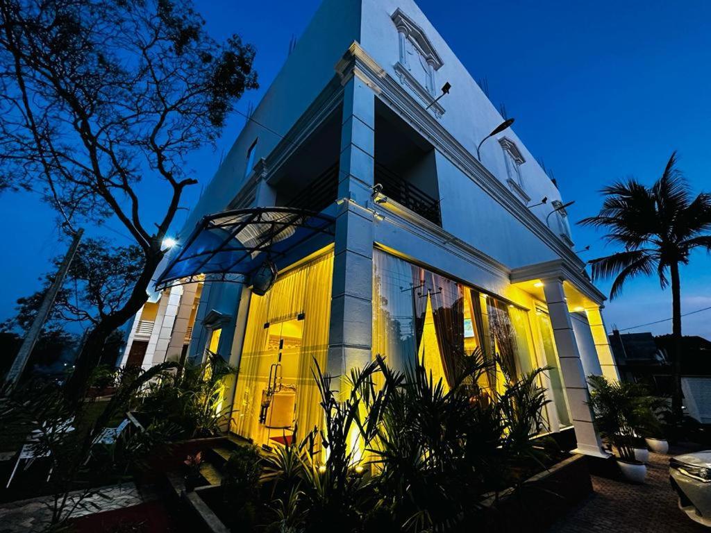 Hotel Northway Vavuniya Esterno foto
